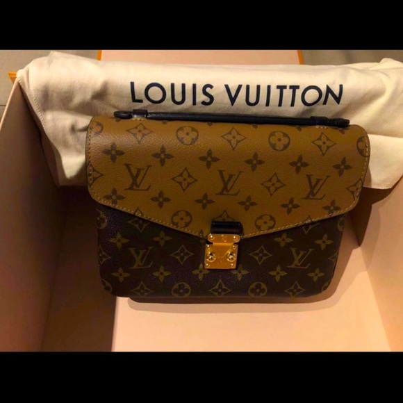 Made in France RARE Louis Vuitton Pochette Metis - Picture 2 of 5